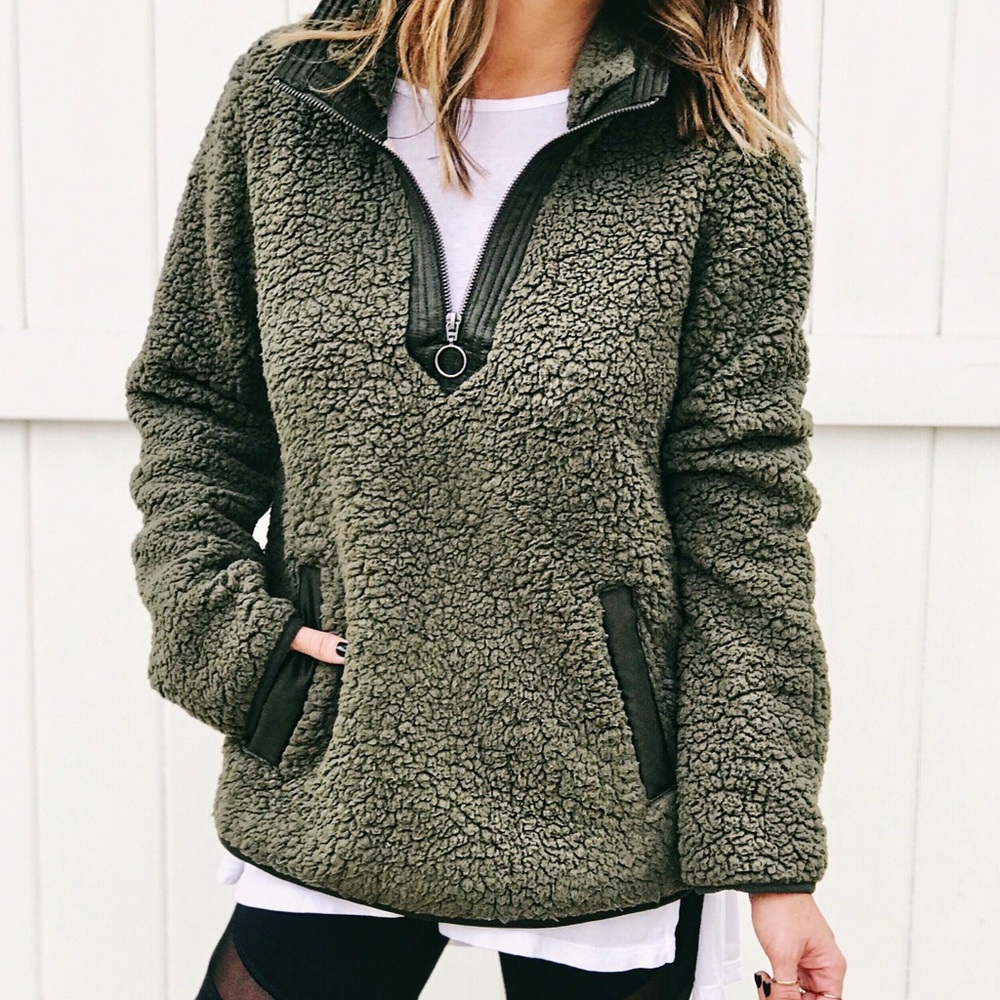 🍃Abercrombie Sherpa